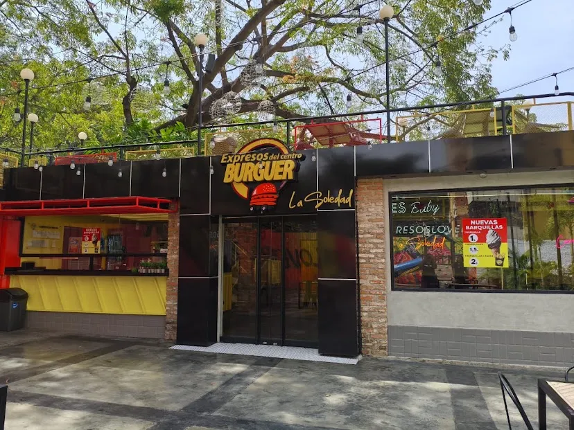 Fachada de Expresos del Centro Burguer, sede La Soledad